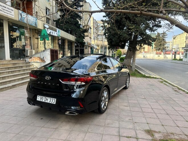 Hyundai Sonata-14