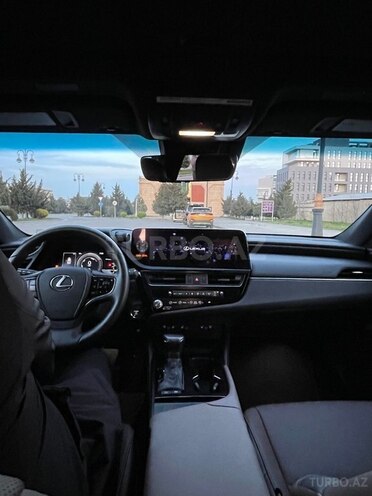 Lexus ES 300h-7