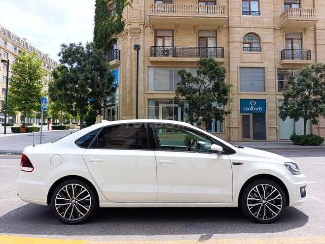 Volkswagen Polo-4