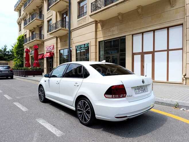 Volkswagen Polo-8