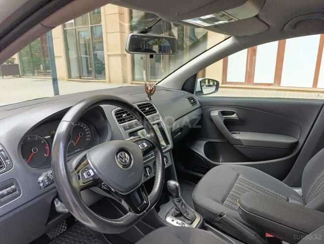 Volkswagen Polo-10