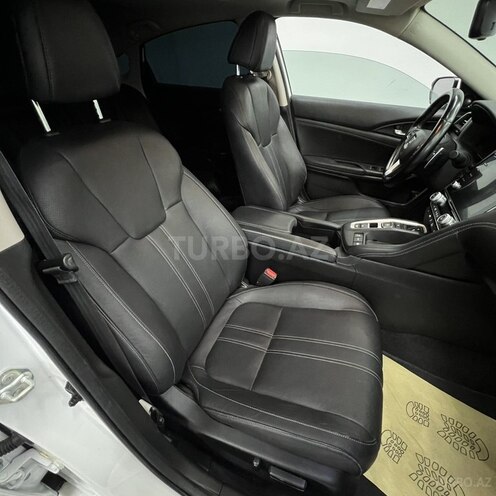 Honda Insight-8