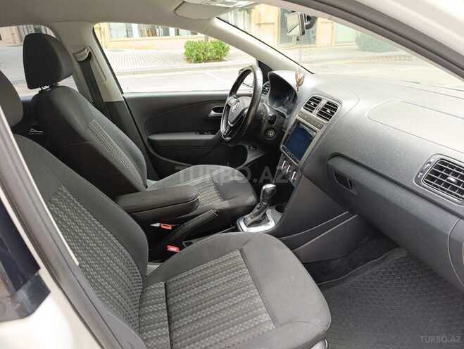 Volkswagen Polo-11
