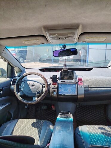Toyota Prius-3