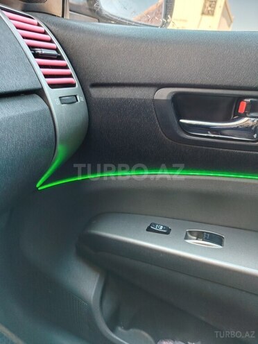 Toyota Prius-4