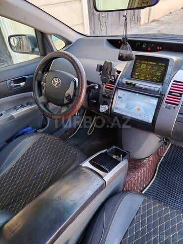Toyota Prius-11
