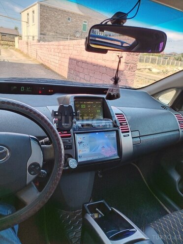 Toyota Prius-14
