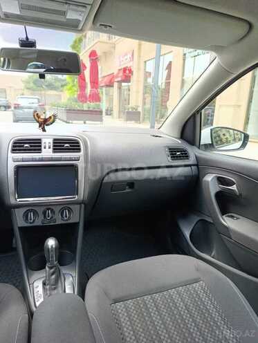 Volkswagen Polo-21