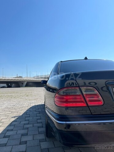 Mercedes E 240-9