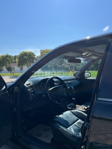 Mercedes E 240-14