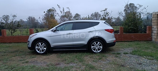 Hyundai Santa Fe-12