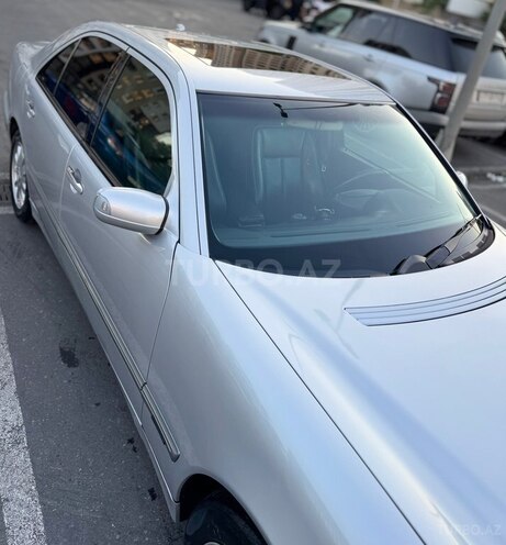 Mercedes E 240-10