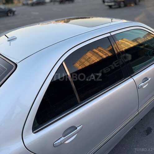 Mercedes E 240-9