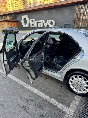 Mercedes E 240-15