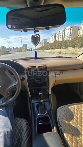 Mercedes C 240-10
