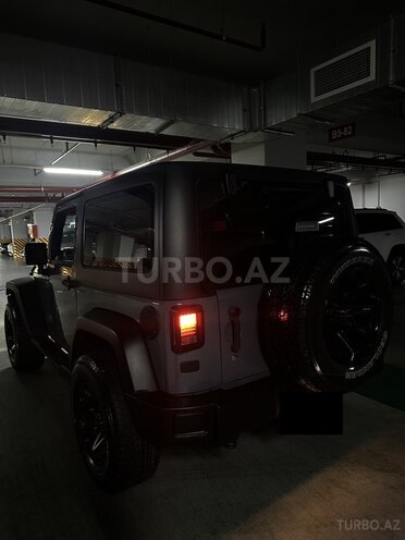 Jeep Wrangler-4
