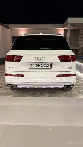 Audi Q7-2