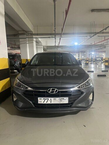 Hyundai Elantra-1