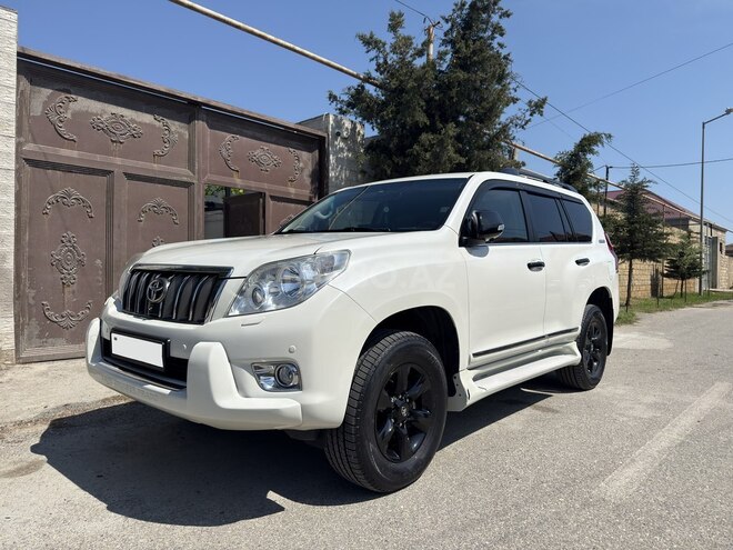 Toyota Land Cruiser Prado-4