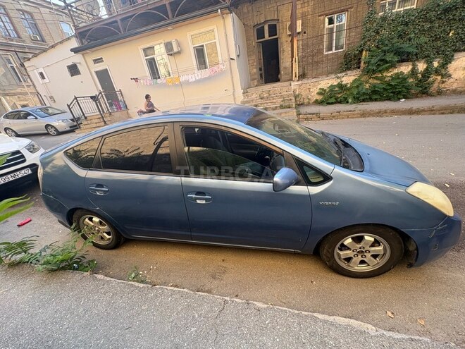 Toyota Prius-2