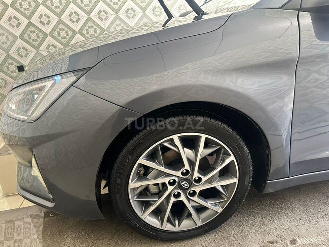 Hyundai Elantra-6