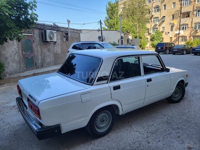LADA (VAZ) 2107-2