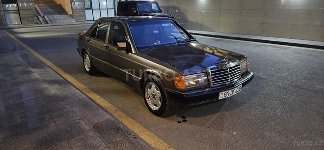Mercedes 190-4