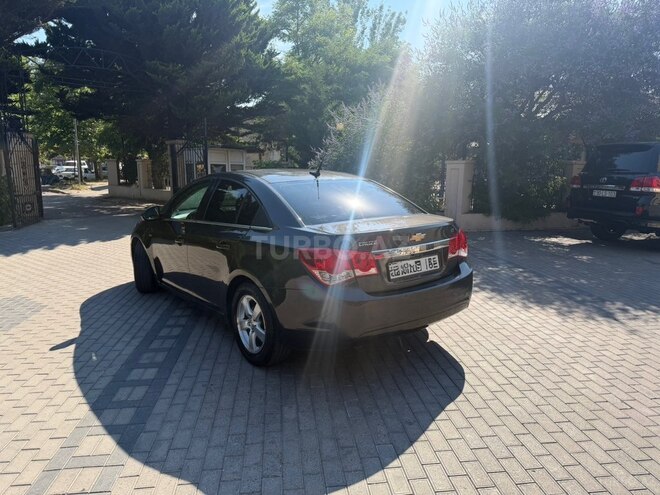 Chevrolet Cruze-6