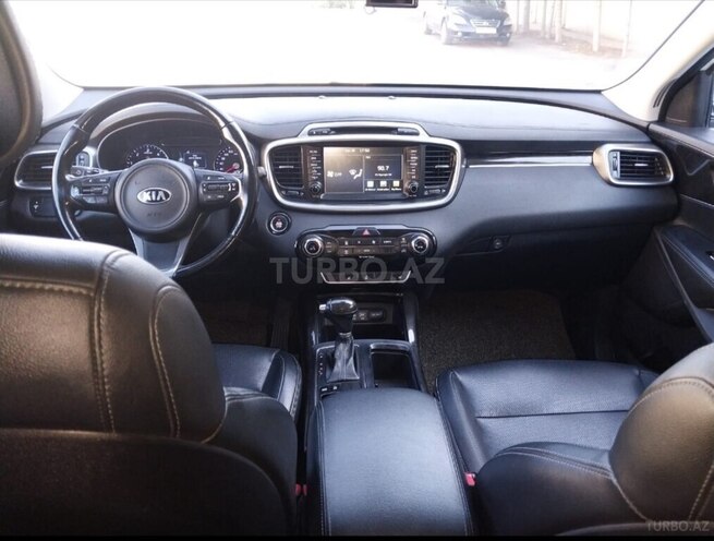 Kia Sorento-3