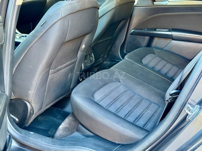 Ford Fusion (North America)-12