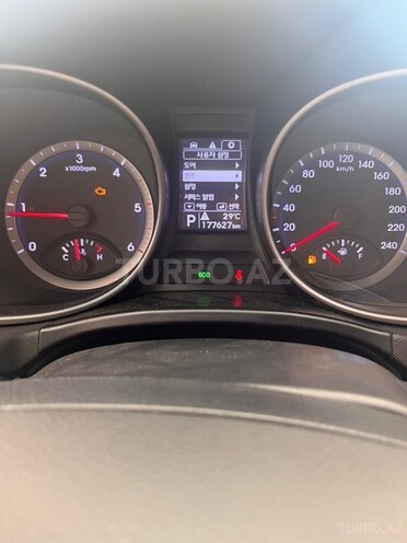 Hyundai Santa Fe-8
