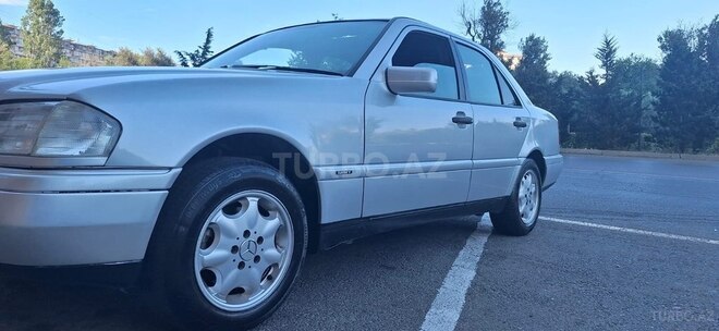 Mercedes C 200-8