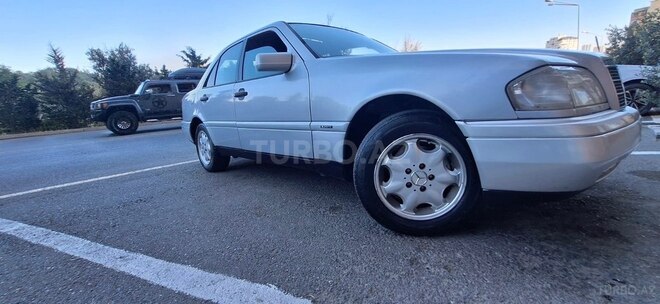 Mercedes C 200-17
