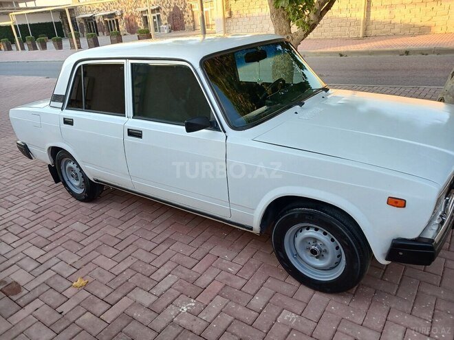LADA (VAZ) 2107-4