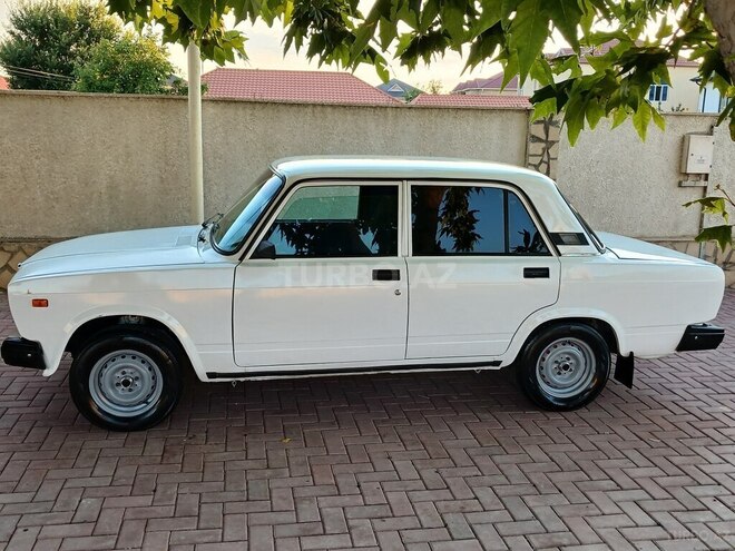 LADA (VAZ) 2107-3