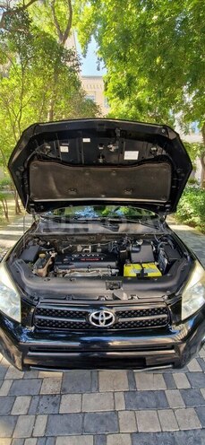 Toyota RAV4-8