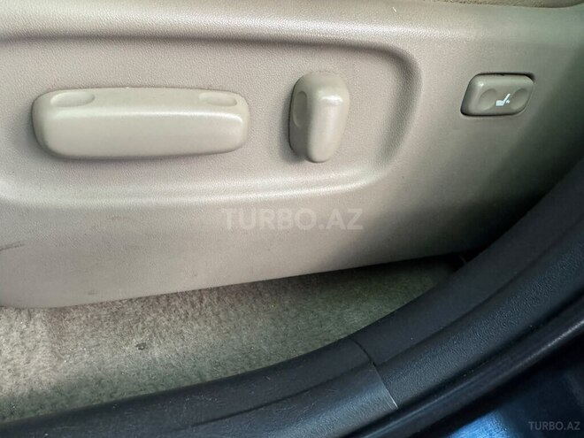 Toyota RAV4-7