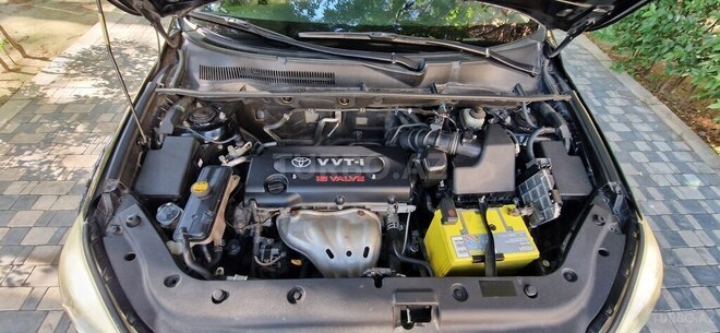 Toyota RAV4-9