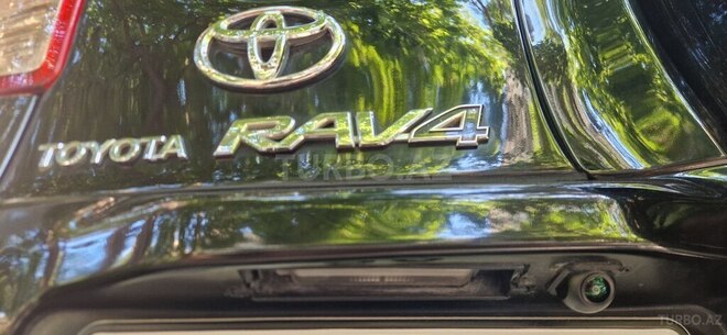 Toyota RAV4-15
