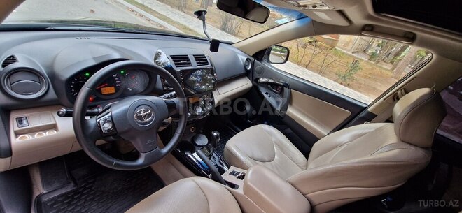 Toyota RAV4-19