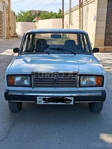 LADA (VAZ) 2107-1