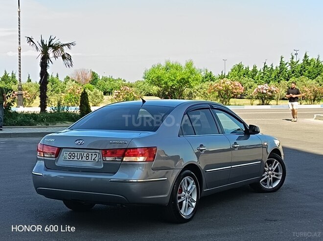Hyundai Sonata-5