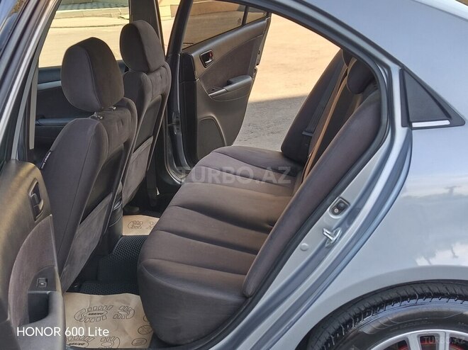 Hyundai Sonata-12