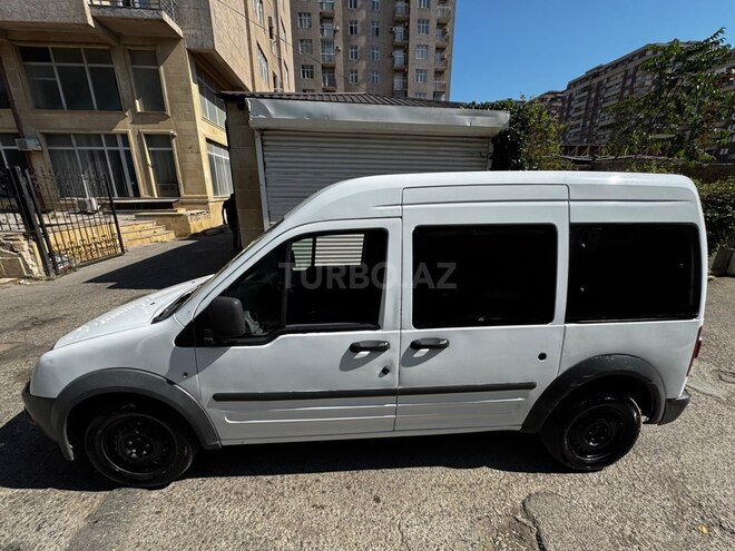Ford Transit Connect-8
