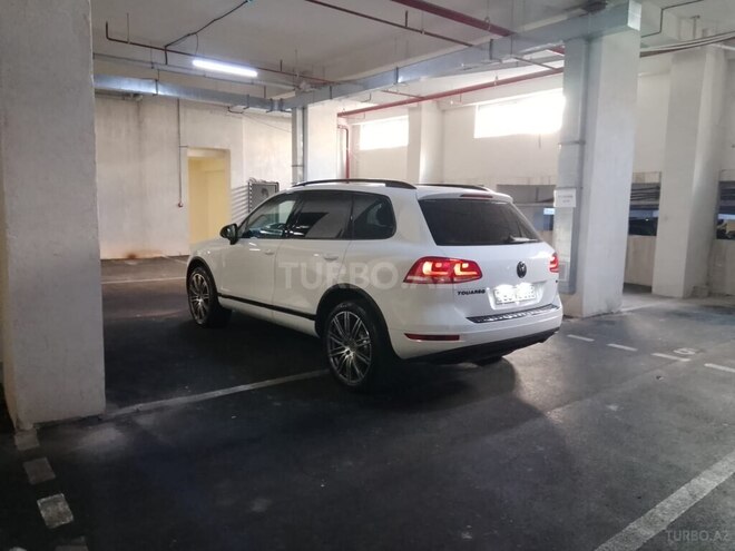 Volkswagen Touareg-3
