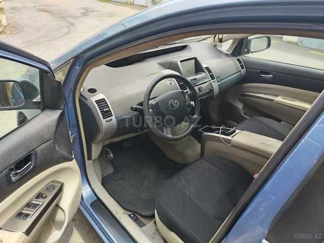 Toyota Prius-6