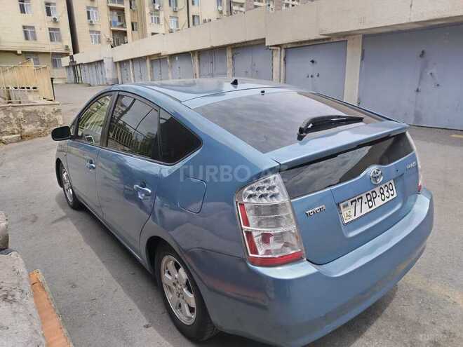 Toyota Prius-4