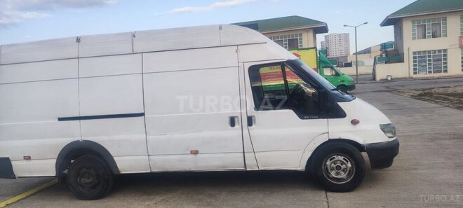 Ford Transit-4
