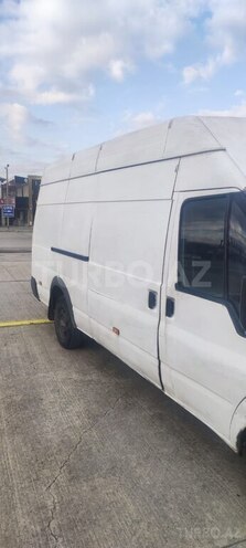 Ford Transit-6