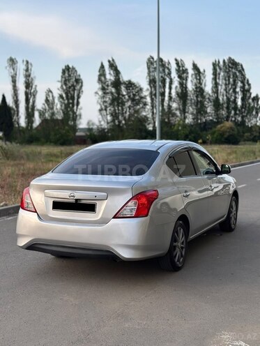 Nissan Sunny-7